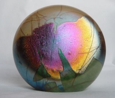 Phoenician iridescent disc paperweight
Signed and labelled flattened disc
Keywords: maltese;sale