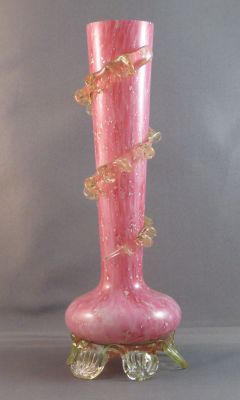 Bohemian pink vase with mica
Uranium rigaree and feet
Keywords: blown;czech;vase