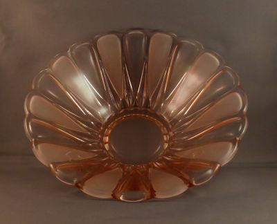 Pink fruit set
Large bowl 9.5 x 3.255 in. Czech? Birdbath base
Keywords: pressed;sold;czech;dessert