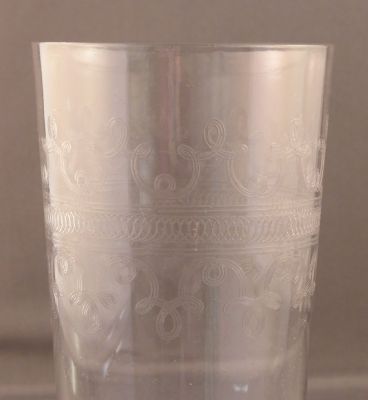 Plate-etched water glass
Fire polished rim
Keywords: blown;barware;sold