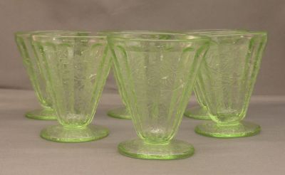 Jeannette Glass Floral footed tumbler
3.5-in, scarce
Keywords: american;barware;pressed;sold