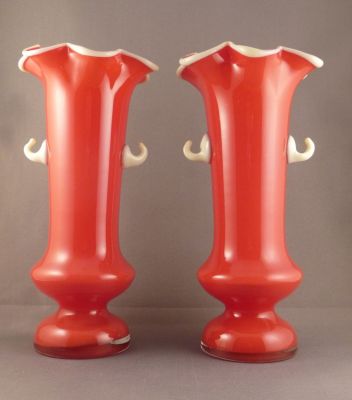 Uranium applique trim Czech vases
Relatives seen in Novy Bor museum. Red lining
Keywords: blown;czech;vase