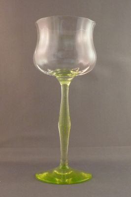Uranium stem hock glass, tulip bowl
Optic ribbing
Keywords: barware