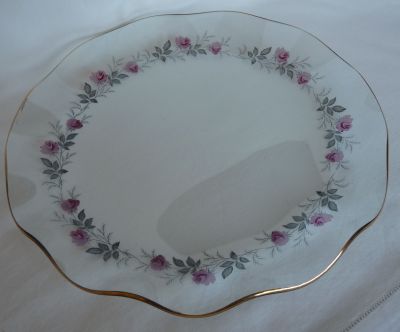 Chance Royal Bride
Slumped fluted plate
Keywords: sold;enamelgilt;british;table