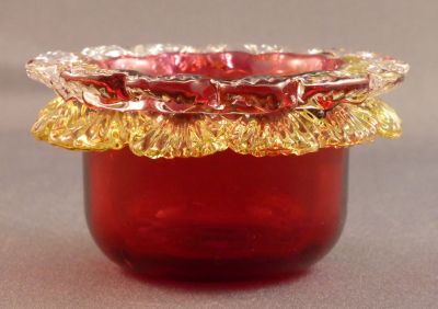 Ruby glass salt with uranium and clear rigaree
Optic ribbed
Keywords: british;blown;table