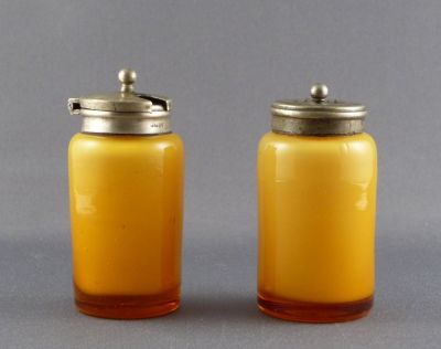 1920s amber over white mustard pot and shaker
Small
Keywords: table;sold