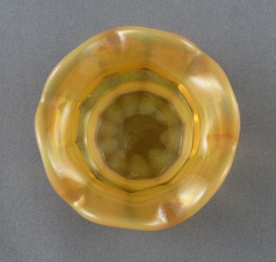 Cristallerie de Pantin opalescent salt
Top. French
Keywords: blown;uranium;table