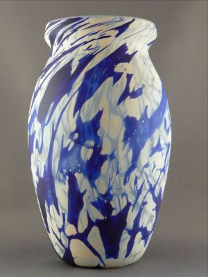 Sunderland Glass vase
National Glass Centre. 1998/9. Rough pontil mark. Thick glass
Keywords: blown;vase