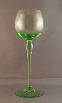 Hock glass B
Slightly smaller and a brighter green than hock glass A
Keywords: barware;blown