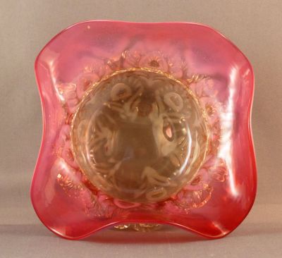 Richardson opalescent preserve dish with thistles
Squared crimp
Keywords: blown;british;table