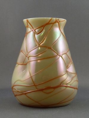 Kralik veined iridescent vase
Ground and polished rim
Keywords: czech;blown;vase