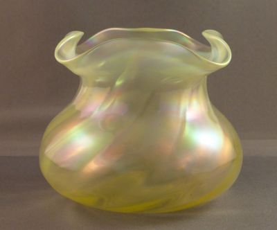 Walsh Walsh canary opalescent mother of pearl posy
Keywords: blown;british;vase