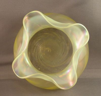 Walsh Walsh canary opalescent mother of pearl posy
Small semi-polished pontil mark
Keywords: blown;british;vase
