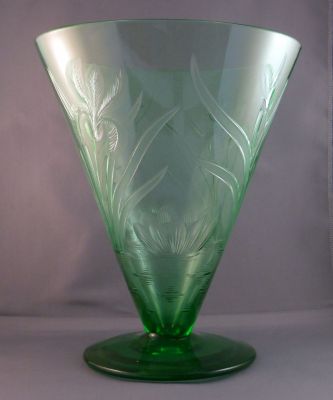 Walsh Walsh Water Lily, Iris and Bulrush vase
Waterlily Uranium glass
Keywords: blown;british;vase