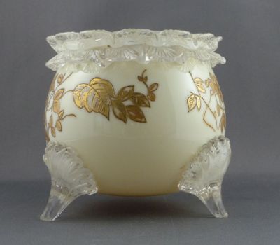 Webb? custard glass rose bowl B, gilded
Back
Keywords: blown;british;enamelgilt;vase