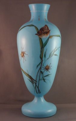 Bohemian enamelled vase, blue
Wren with spiders. Cut and gilded rim. 34 cm
Keywords: blown;enamelgilt;vase